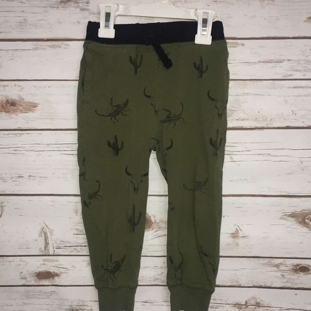 Sweat pants
